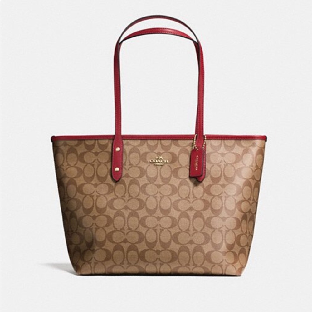 City Zip Tote In Signature Canvas❤️